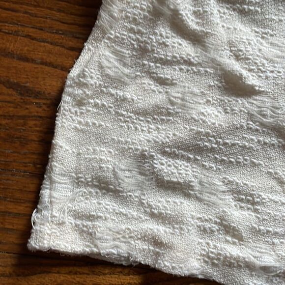 Umgee Cream Textured Shirt Sleeve Tee - Picture 4 of 8